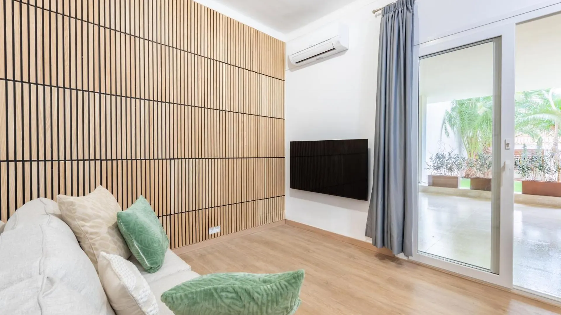 Apartamentos Estanques Colonia de Sant Jordi 0*,