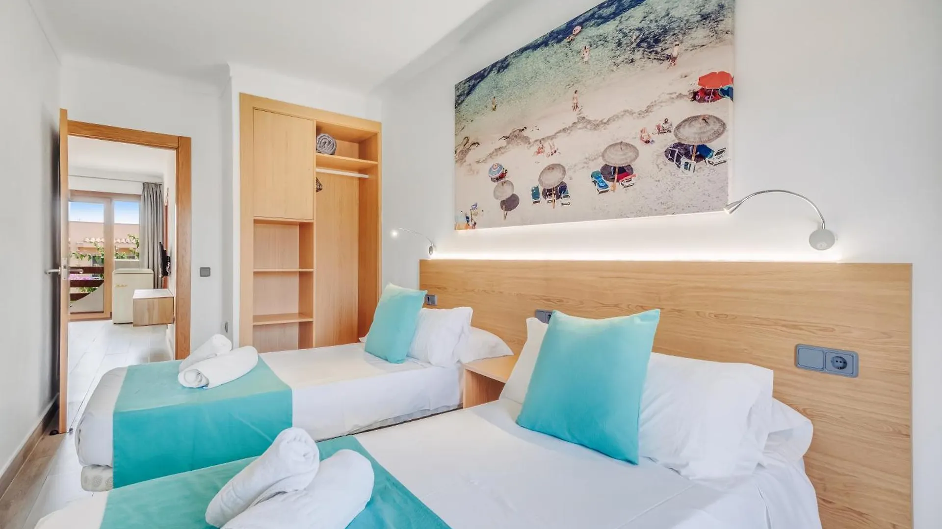 Apartamentos Estanques Colonia de Sant Jordi 0*,  Spain
