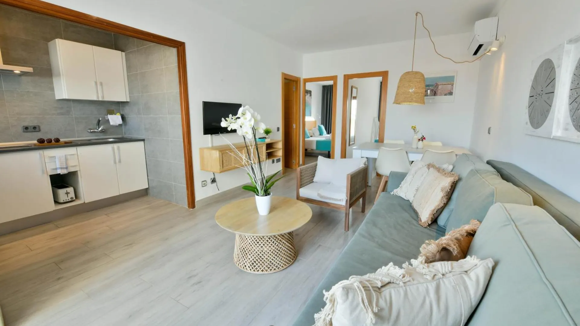 Apartamentos Estanques Colonia de Sant Jordi Spain